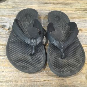 Olukai black sandals